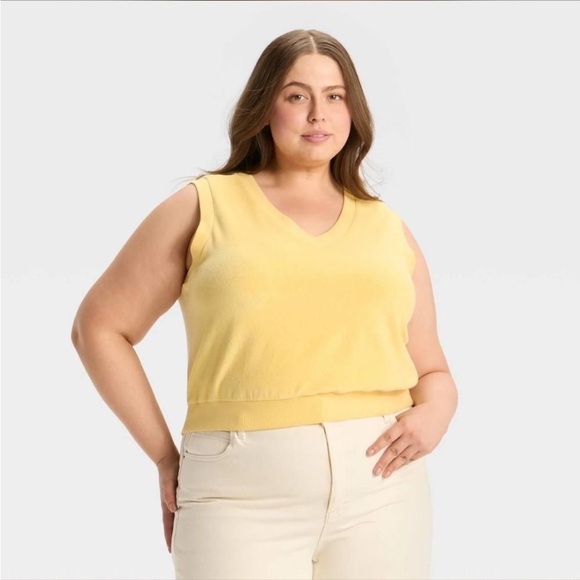 Universal Thread Tops - Universal Thread Light Yellow Tank Top